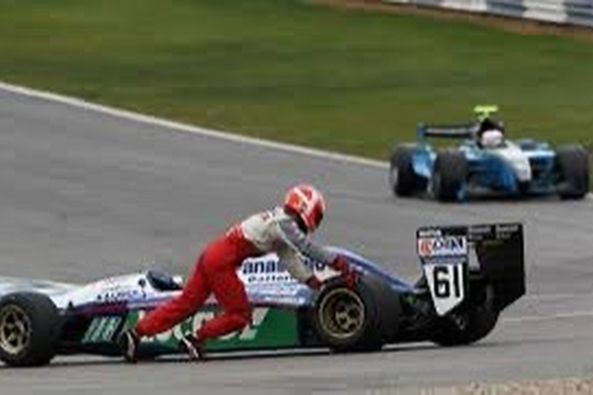 Chris Woodhouse racing image